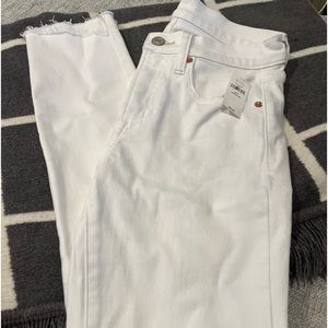 GAP- NWT!!!  Size 26 true skinny white denim!
